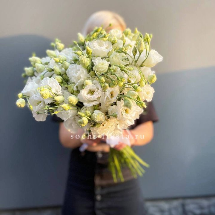 Букет эустом под ленту  в Сочи