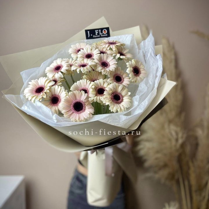 Букет голландских гербер "Свит" в Сочи