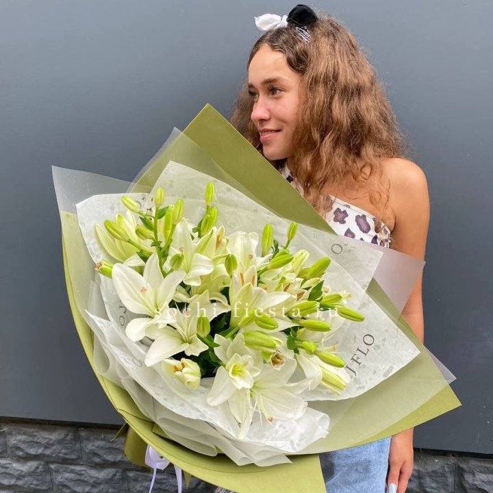 Букет  лилий "Изумруд" в Сочи