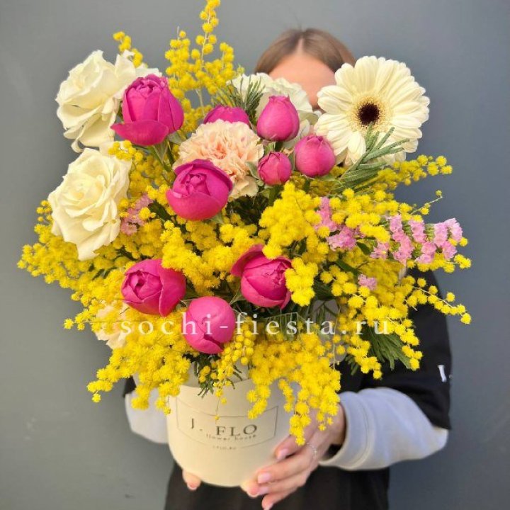Цветы в боксе "Слобода" в Сочи