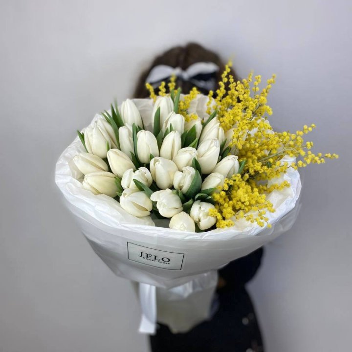 Дуо тюльпан и мимоза в Сочи