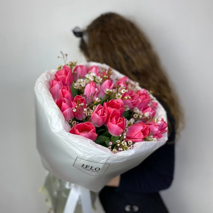 Дуо тюльпаны с хамелациумом с доставкой в Сочи