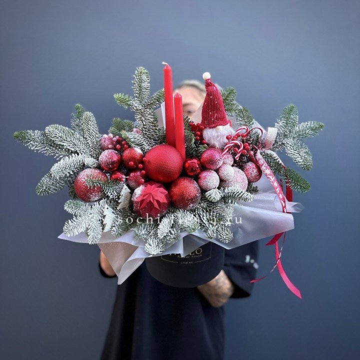 Композиция "Мери крисмас ред" в Сочи