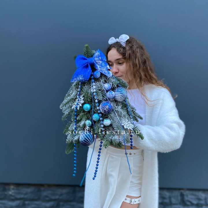 Новогодняя елочка "Блю" в Сочи