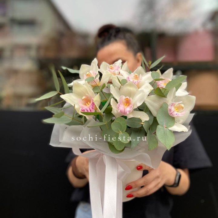 Бокс с орхидеями в Сочи