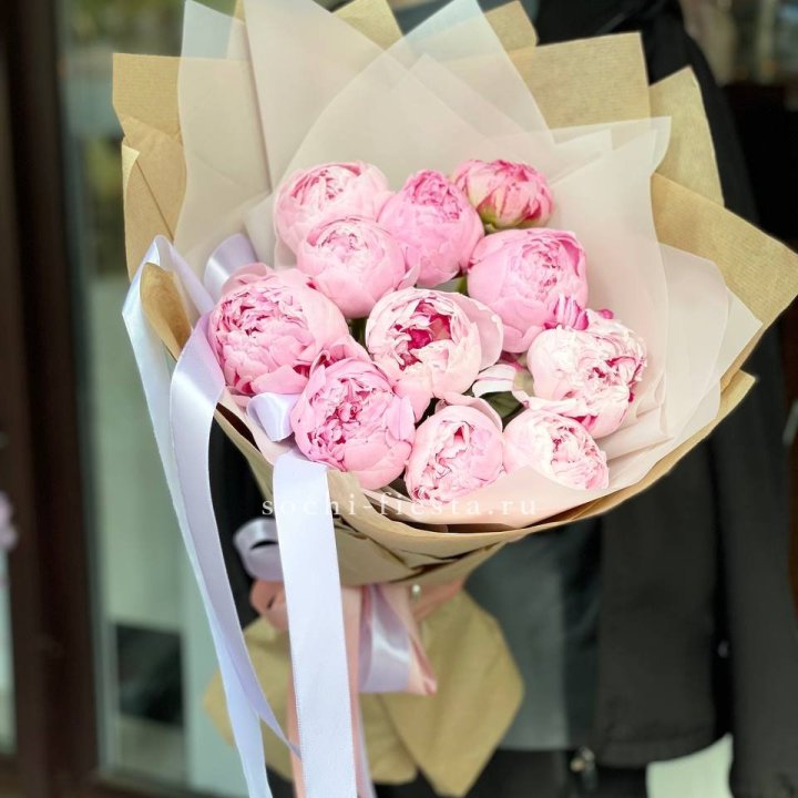 11 пионов в оформлении в Сочи