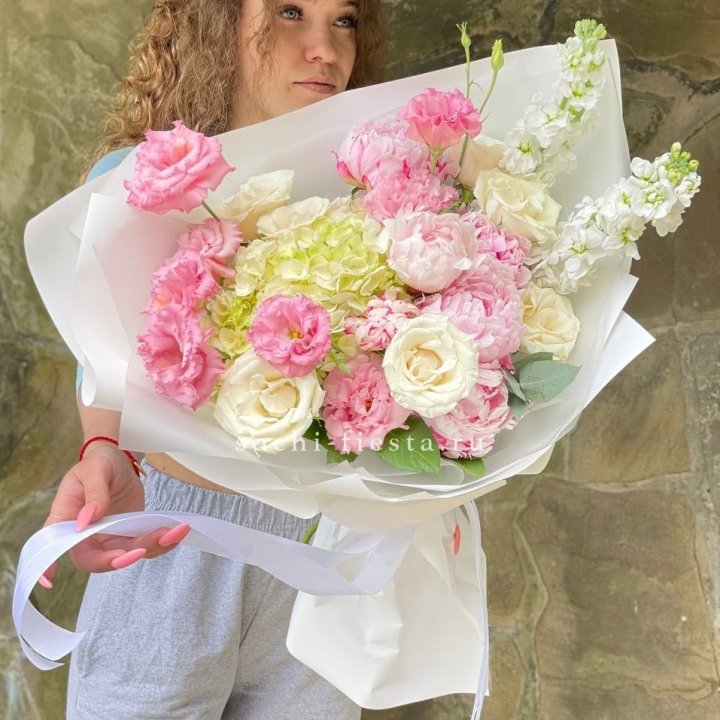 Букет с пионами №3 в Сочи