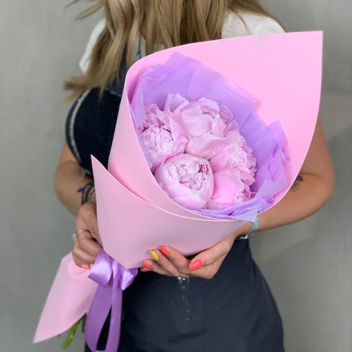 Букет пионов "Файв" в Сочи