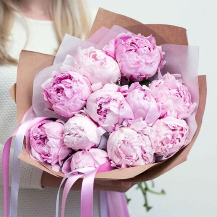11 нежных пионов в Сочи