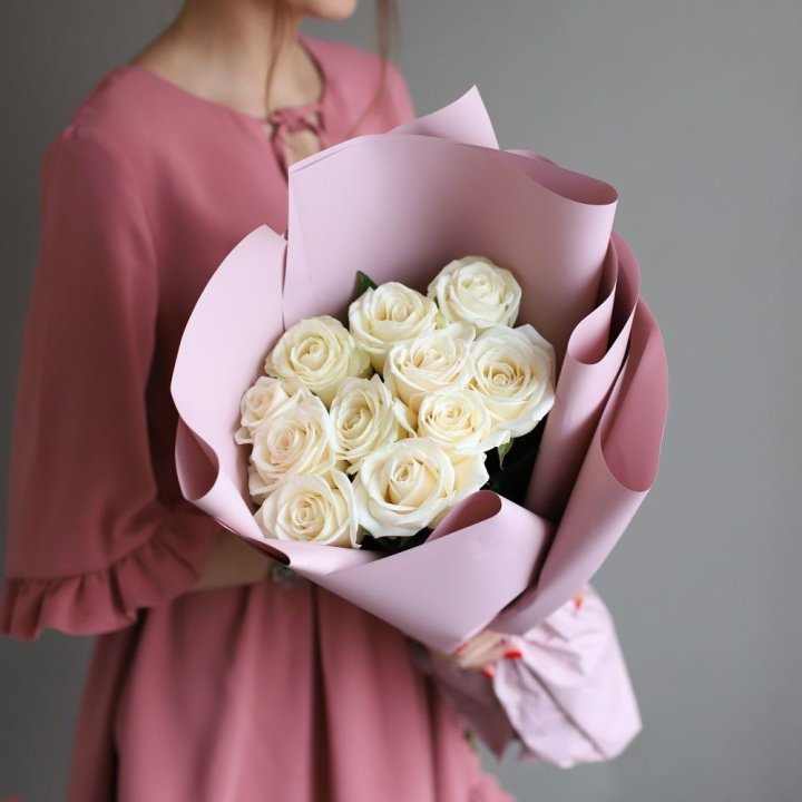 11 белых роз в Сочи