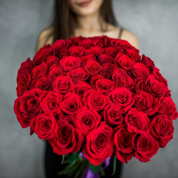 51 красная роза в Сочи