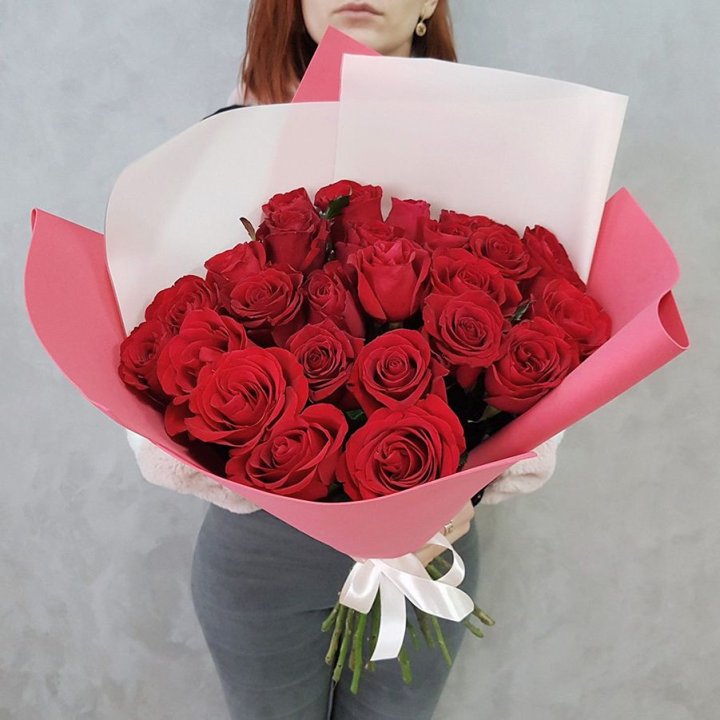 25 Красных роз рози вайт в Сочи
