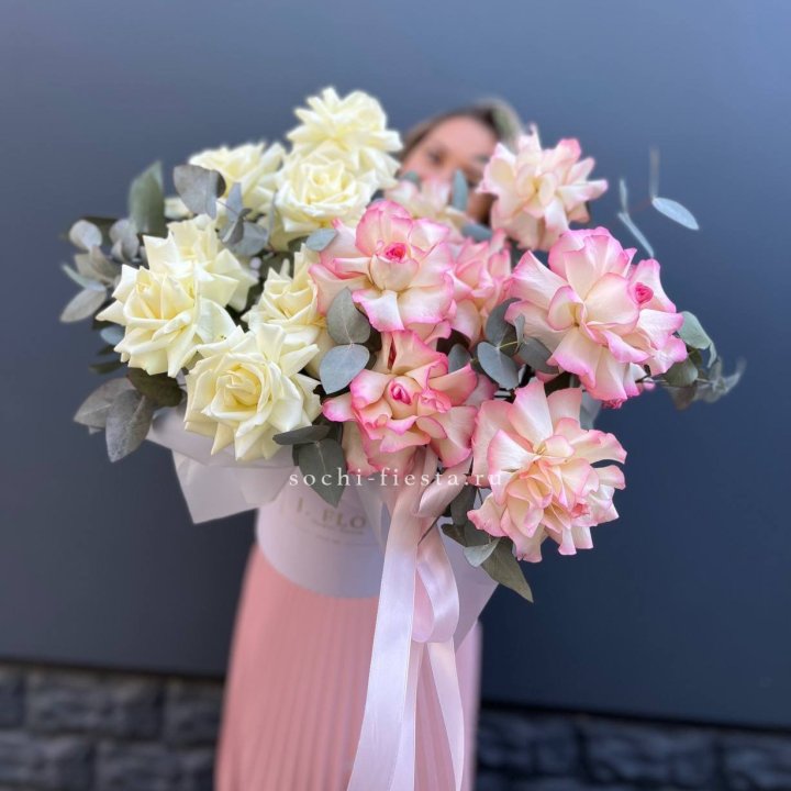 15 Французских роз в боксе в Сочи