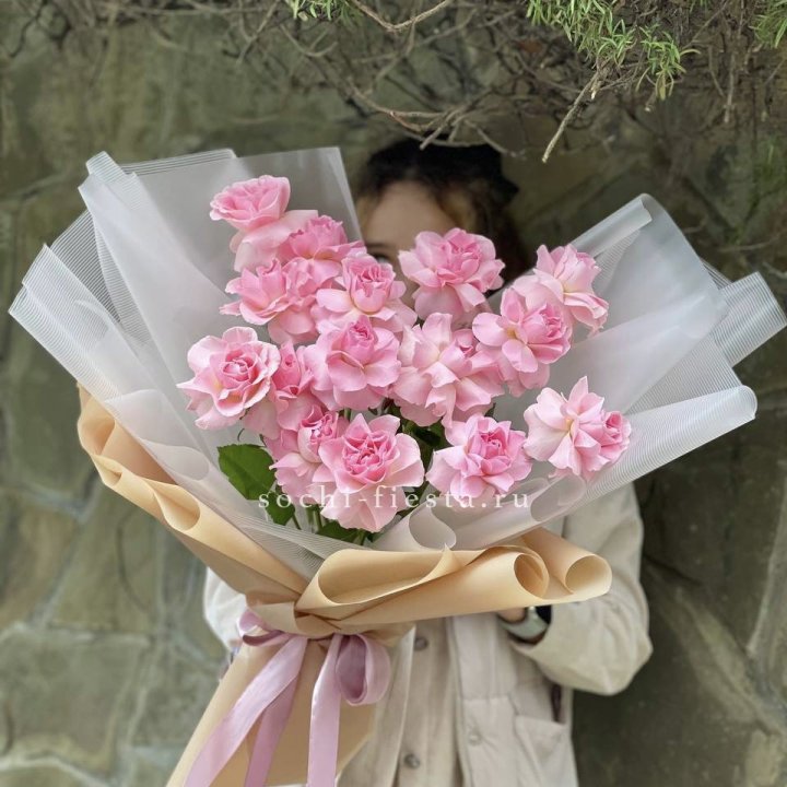 Букет из 15 французских роз Пинк дрим в Сочи