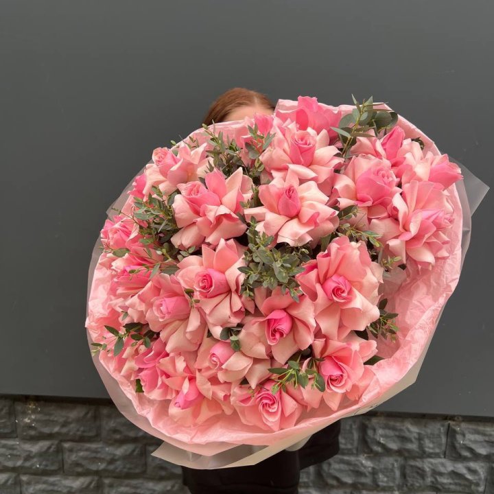  25 розовых французских роз в Сочи