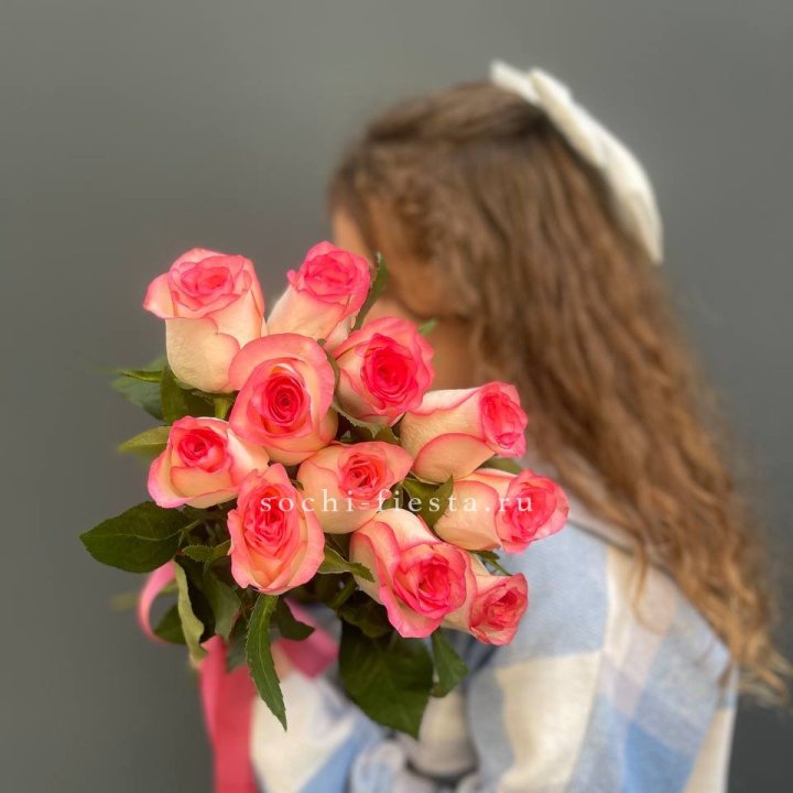 11 роз "Джумилия" в Сочи