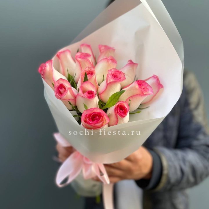 15 роз "Джумилия" в Сочи
