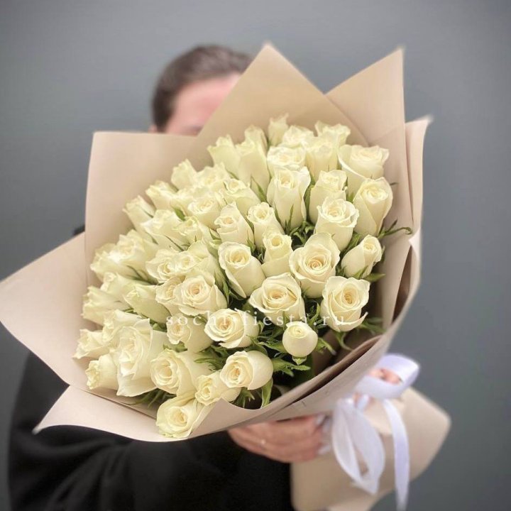 51 белая кенийская роза  в Сочи