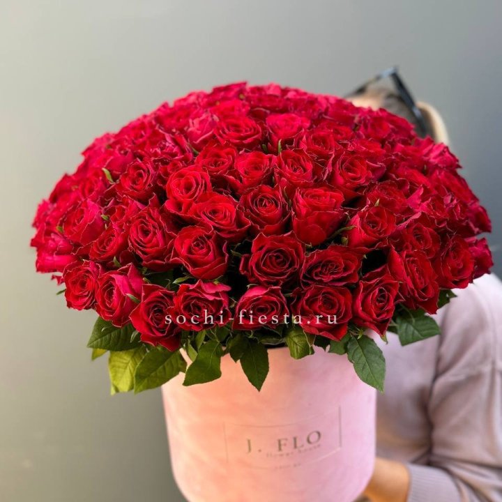101 кенийская роза в цилиндре в Сочи