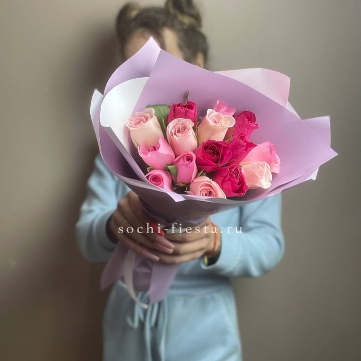 Букет из 15 роз Микс (Кения) в Сочи