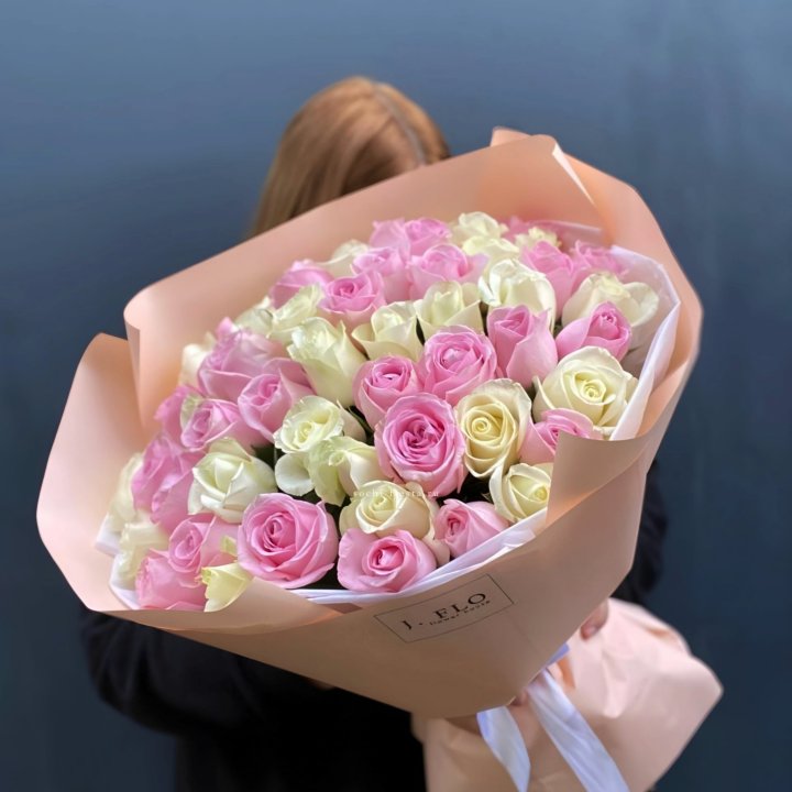 55 роз микс нежности в Сочи