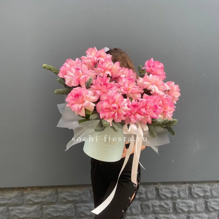 Бокс из 15 французских роз в Сочи