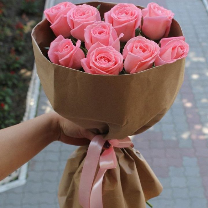 9 розовых роз в Сочи