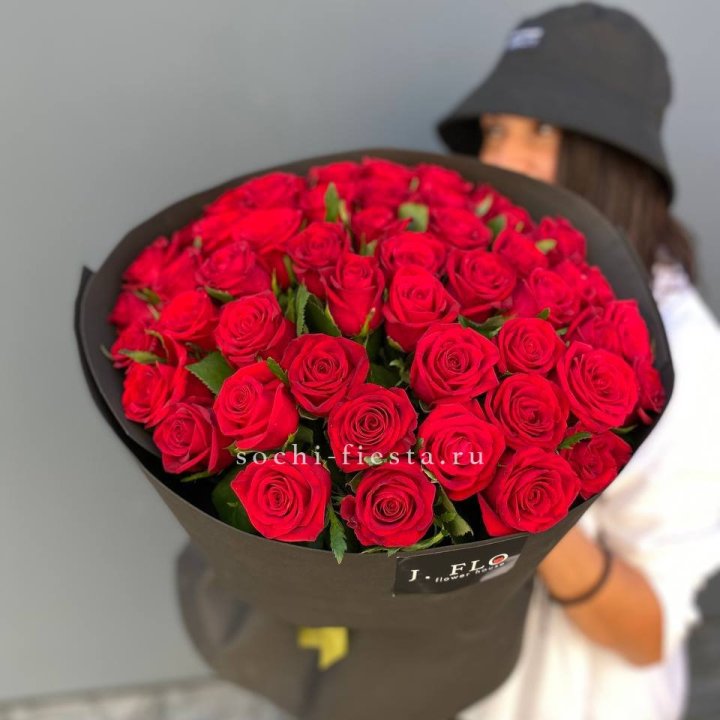 51 роза "Блек" в Сочи