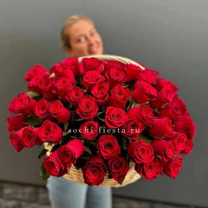 101 красная роза в корзине   в Сочи