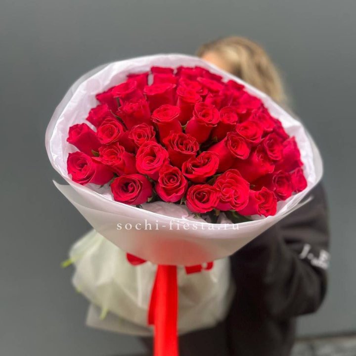 55 красных роз "Амелия" в Сочи