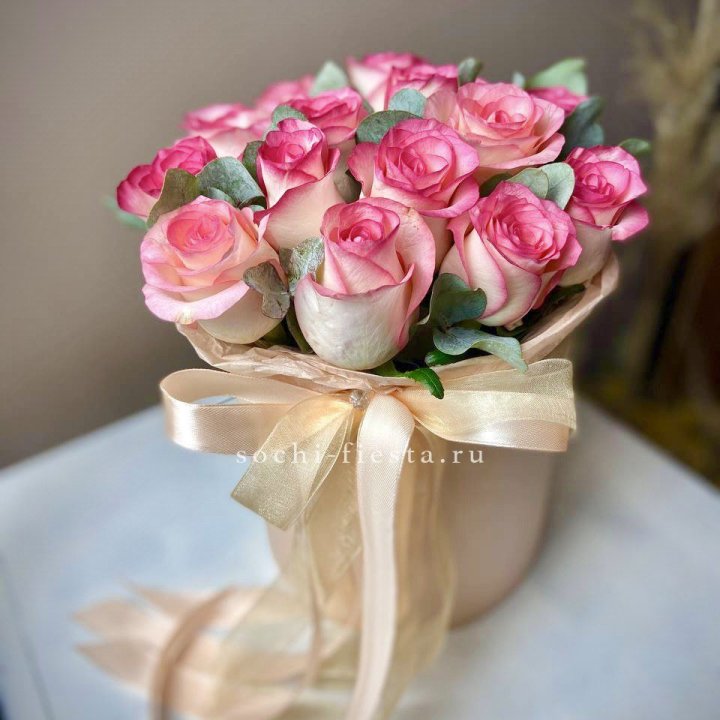 19 Роз Джумилия в коробке в Сочи