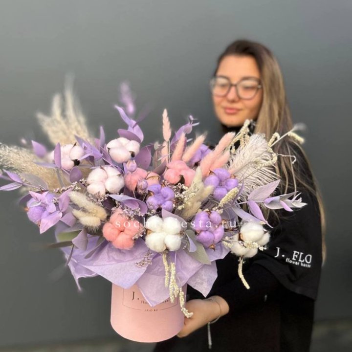 Авторский бокс с сухоцветами №4 в Сочи