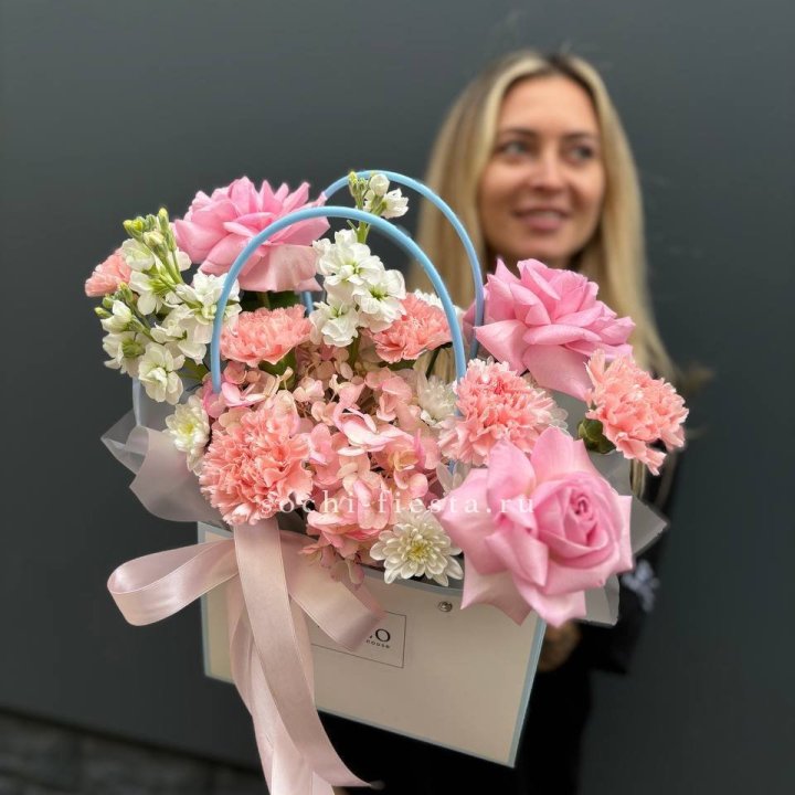 Сумочка "Бал цветов" в Сочи