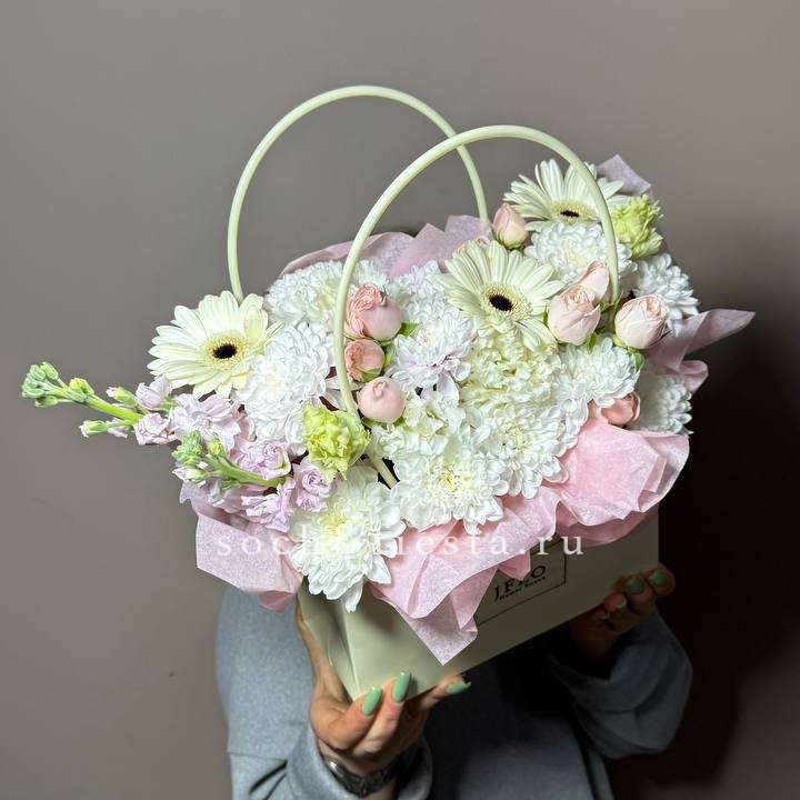 Сумочка "Белый рассвет" в Сочи