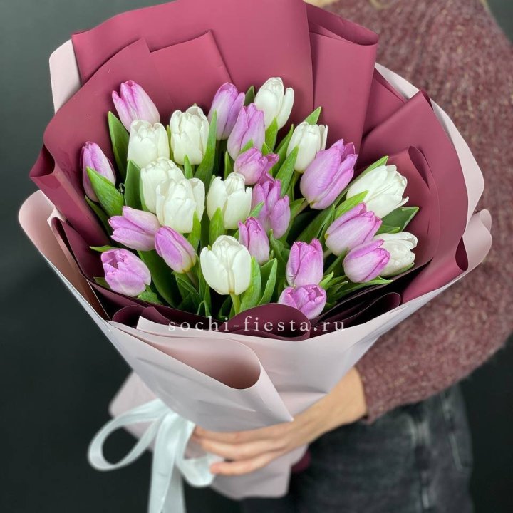 25 тюльпанов микс в Сочи
