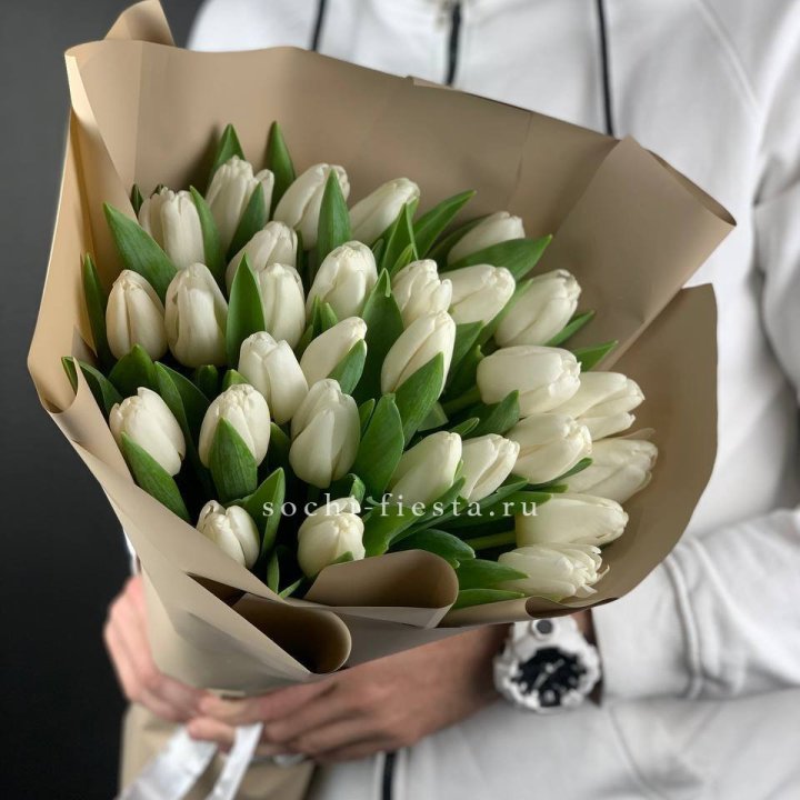Букет из тюльпанов - количество на выбор в Сочи