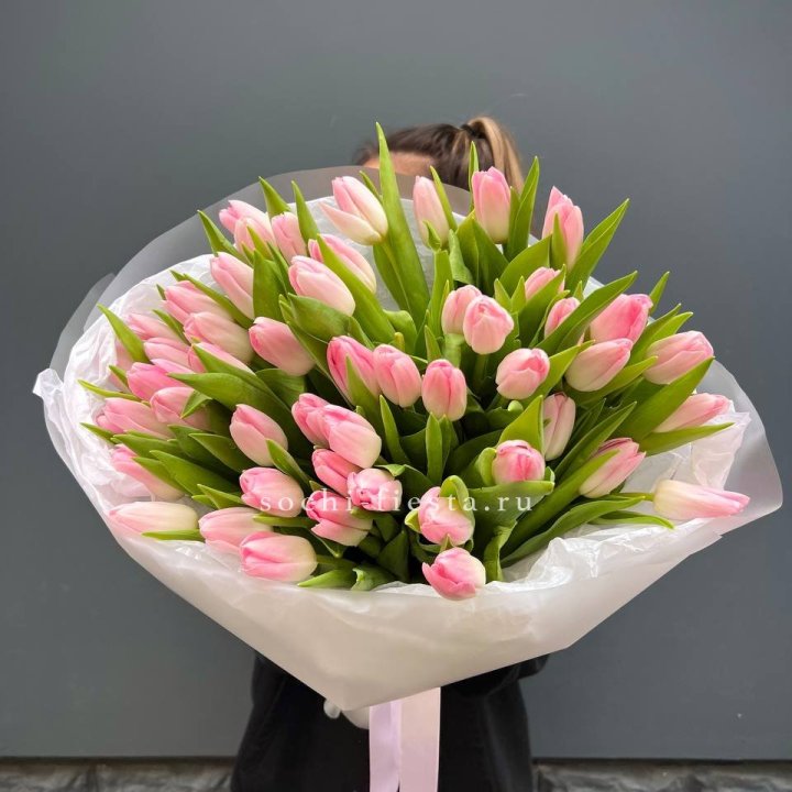 Букет тюльпанов нежно-розовых в Сочи