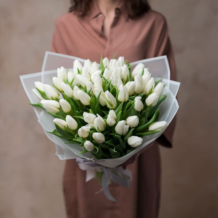 51 белый тюльпан в Сочи