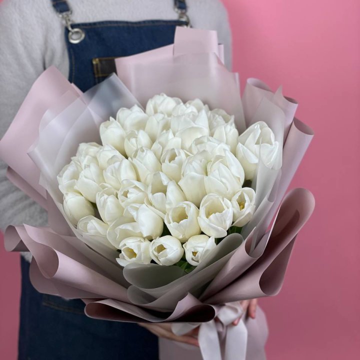 Букет белых тюльпанов Pure в Сочи