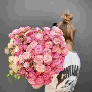 Охапка кустовых роз Бомбастик Pink в Сочи