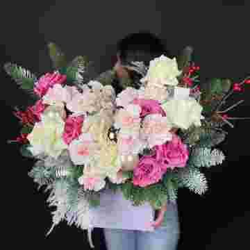 Авторский бокс "Peony & Christmas tree" в Сочи